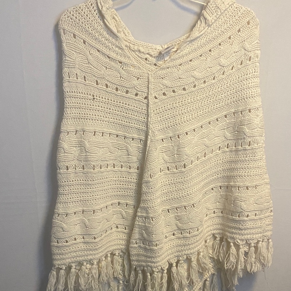 Old Navy Cream Knit Poncho with Fringe